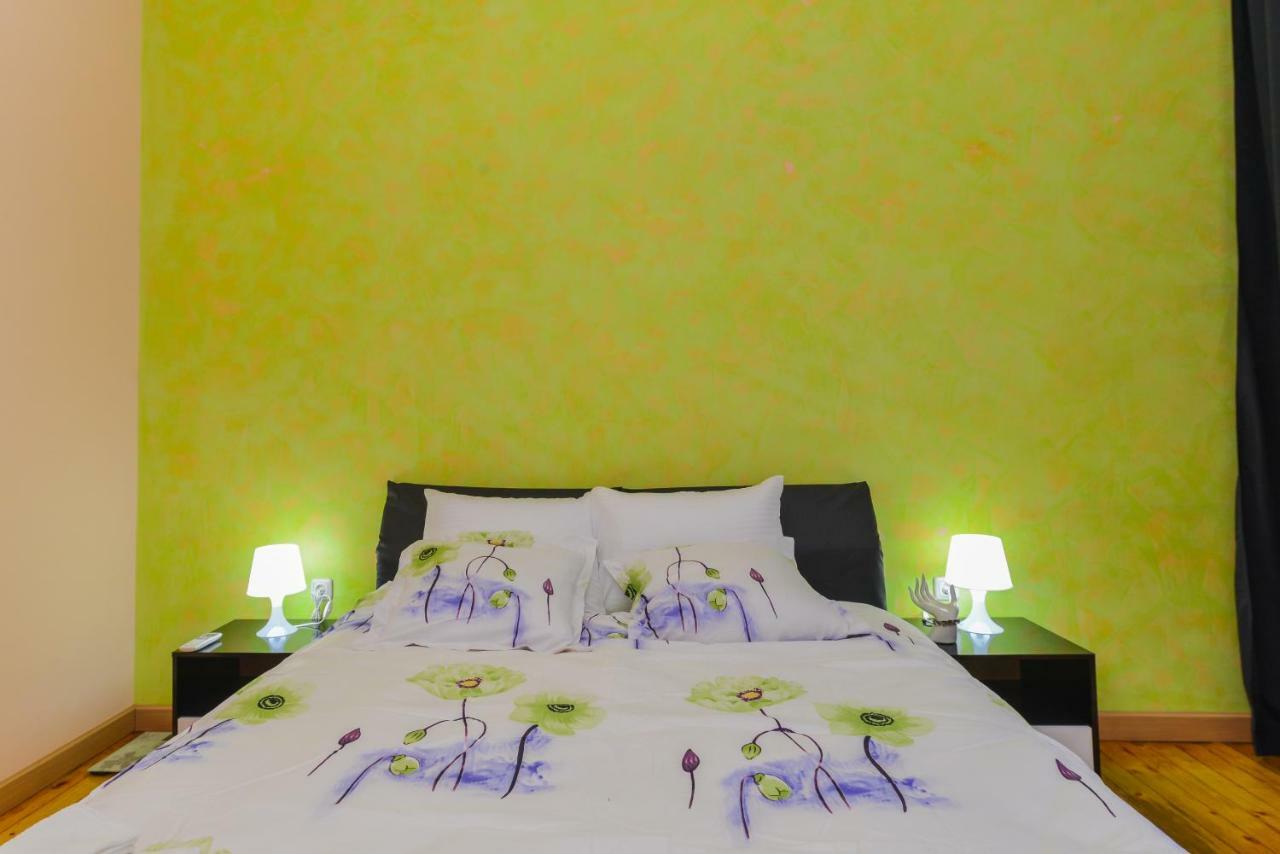 Sweet - Spacious Two Bedroom On Dondukov Boulevard *