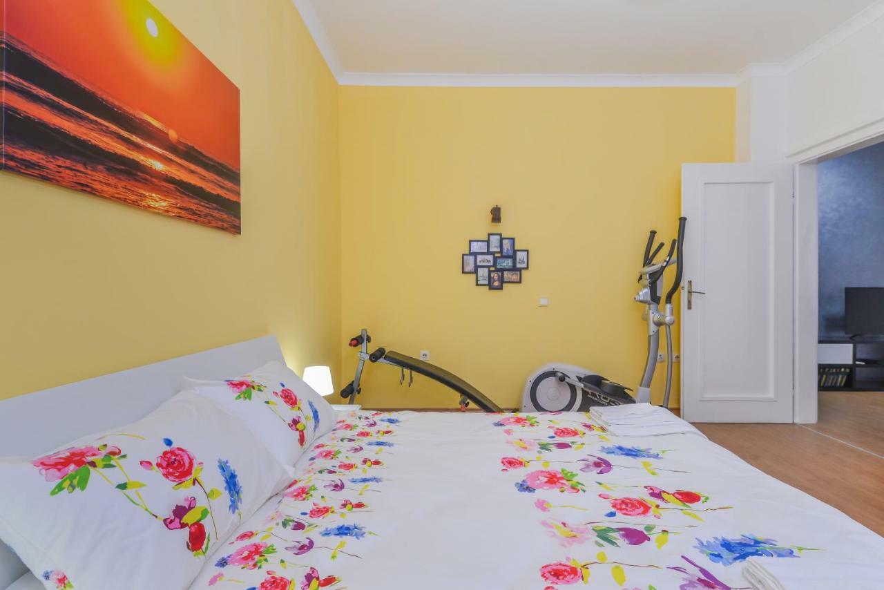 Appartement Sweet - Spacious Two Bedroom On Dondukov Boulevard *